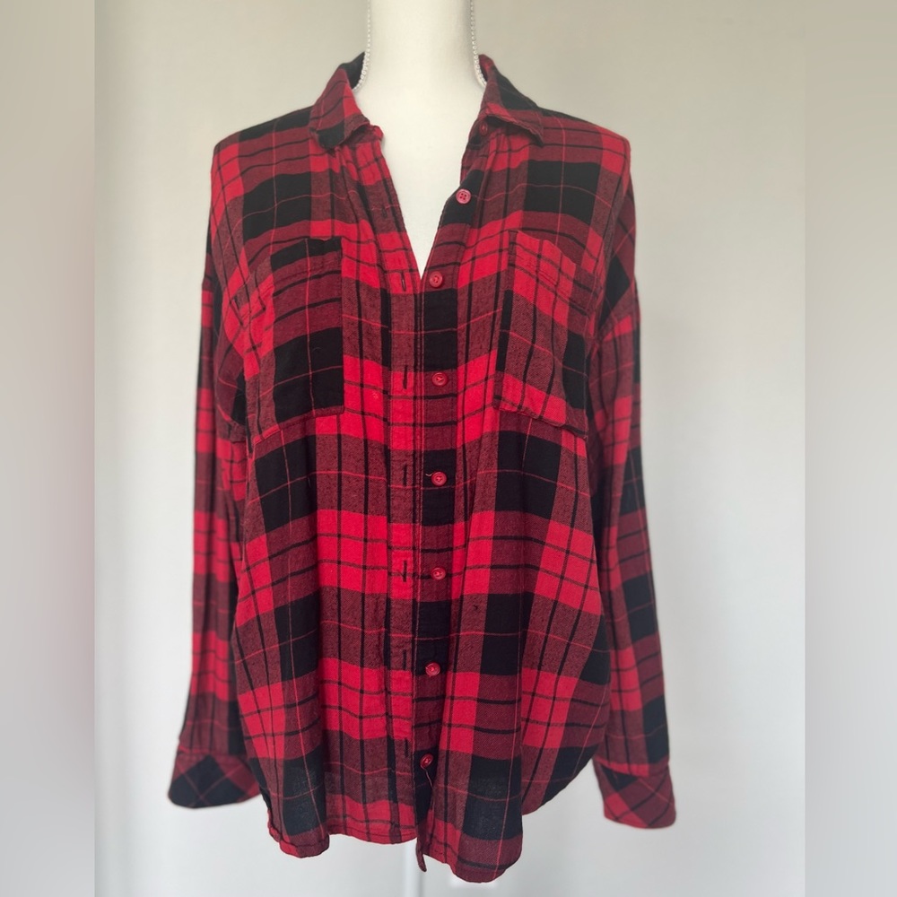 BP Red and Black Plaid Buttery Soft Flannel Shirt Medium Relaxed Fit